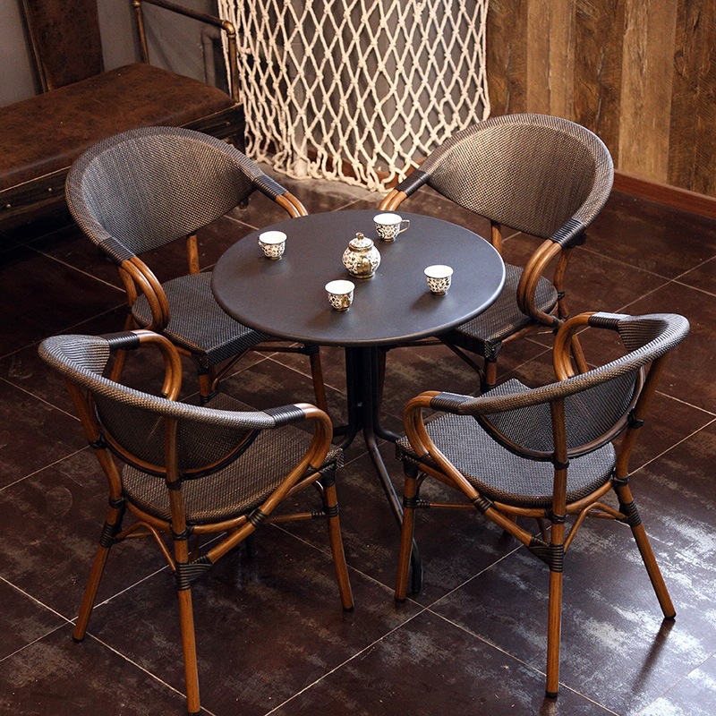 Outdoor Furniture Shop - Modern Custom Outdoor Table And Chair