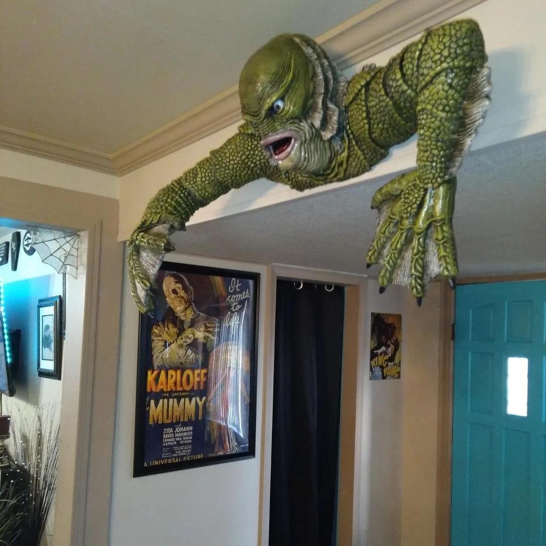 Creature from the Black Lagoon - огляд і ціна Outdoor Furniture Resin