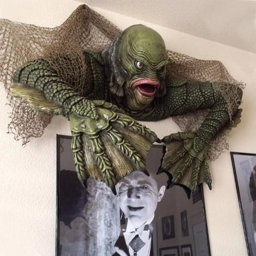 Creature from the Black Lagoon - огляд і ціна Outdoor Furniture Resin