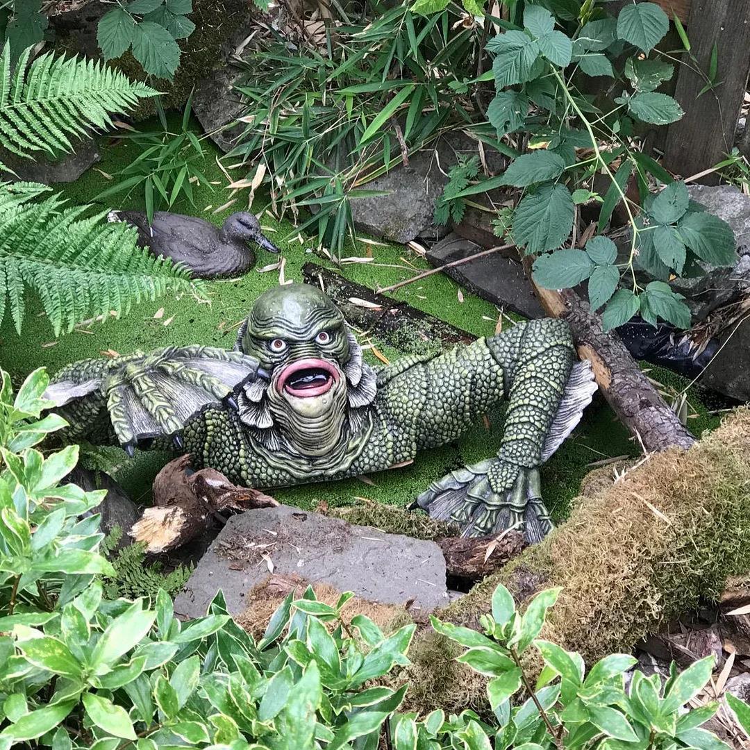 Creature from the Black Lagoon - огляд і ціна Outdoor Furniture Resin